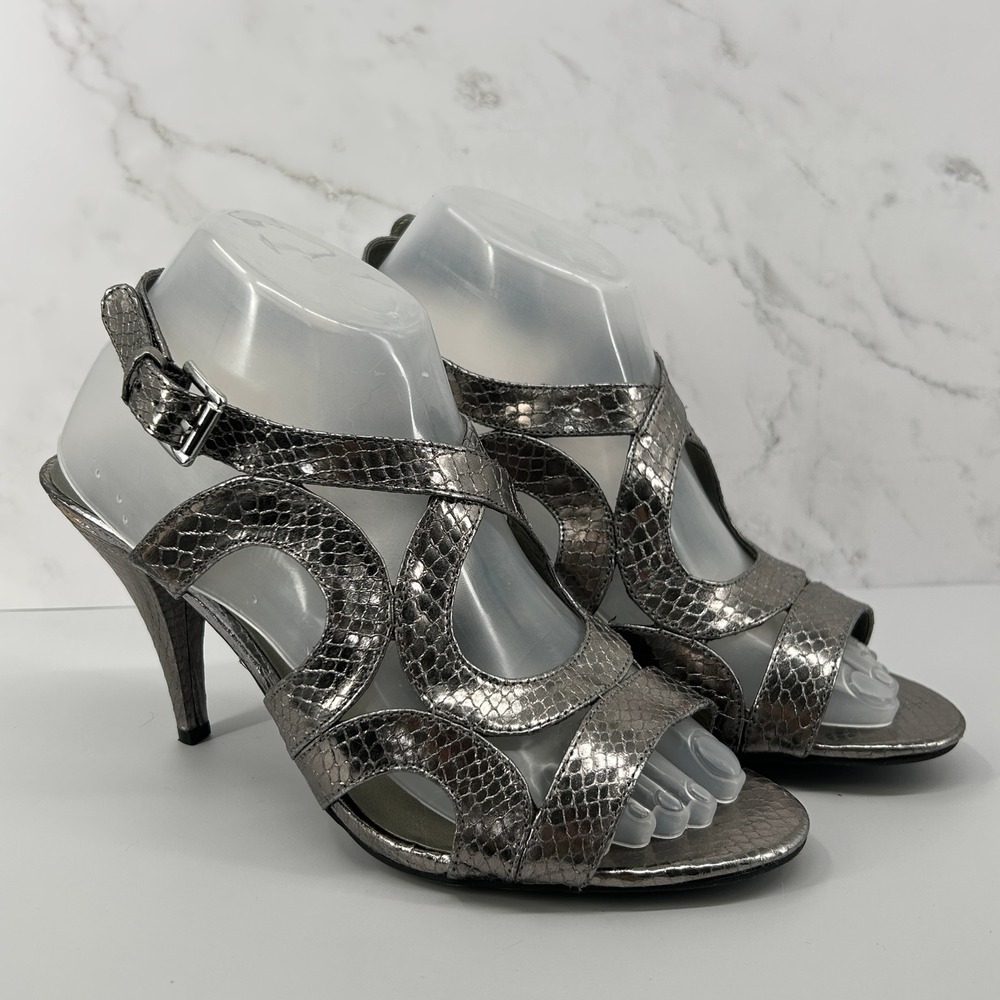 Bandolino Juana Pewter Metallic Snakeskin Embossed Dress‎ Sandals Size 8.5M